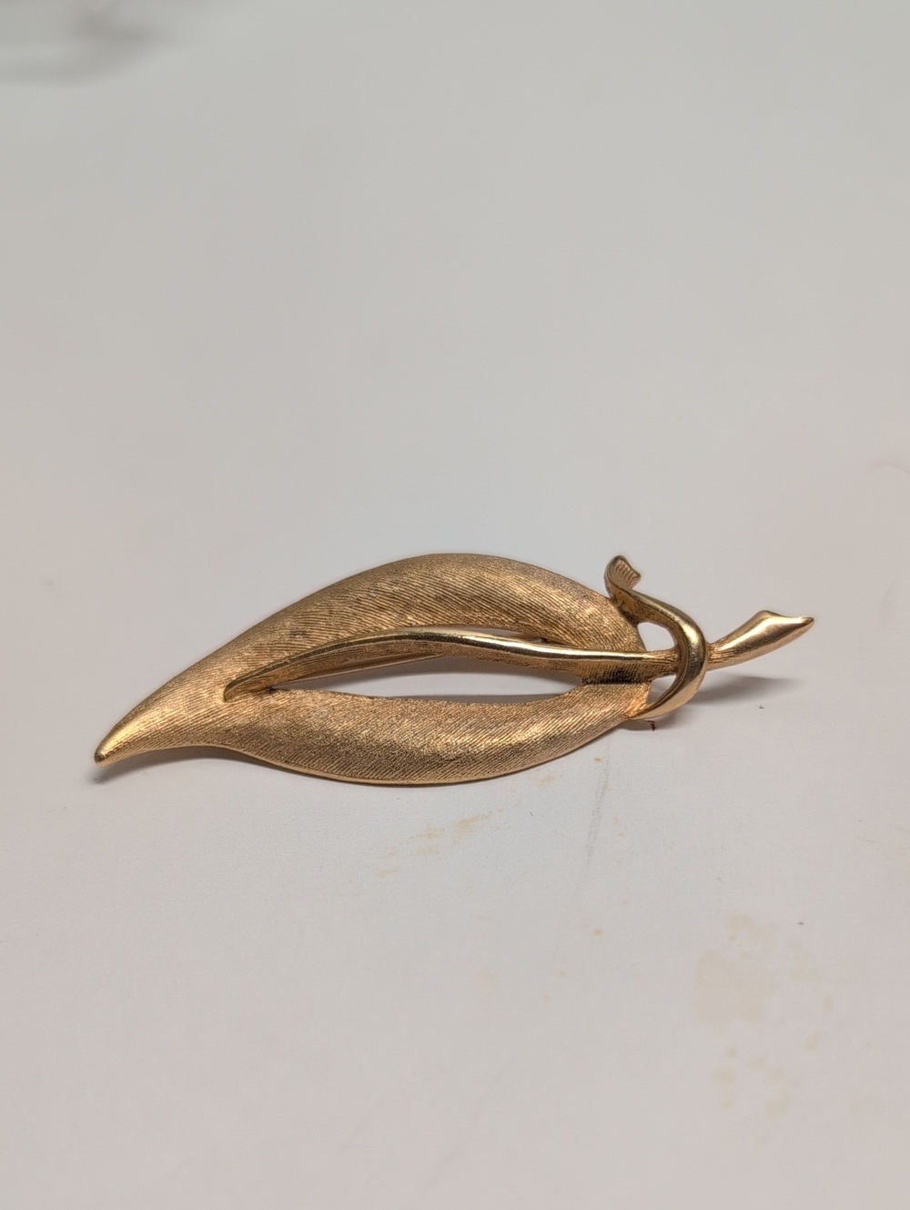 Gold-Tone Leaf Brooch - Elegant Women’s Jewelry